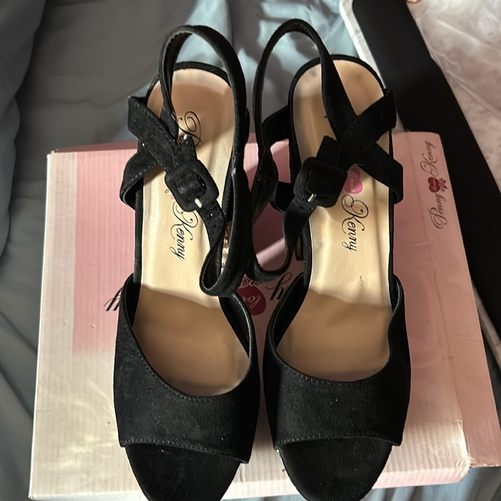 Platform pumps - Picture 3 of 4